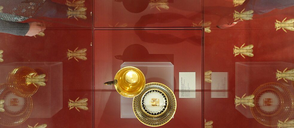 It is all about porcelain at the Porzellanikon. Four museums at two locations (Selb and Hohenberg on der Eger) explore all aspects of the production process, the history of design and ceramic making for medicine and space travel, for example. 