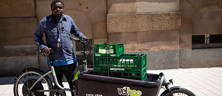 Proxieat propose la livraison à domicile de produits issus d’une dizaine de fermes autour de Strasbourg, opte pour le zéro déchet et récupère le compost des clients pour l’apporter aux agriculteurs partenaires.