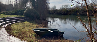 Abhinavs Smaragdgarten liegt in der Normandie und lädt ein, sich der Natur ein Stückchen näher zu fühlen.